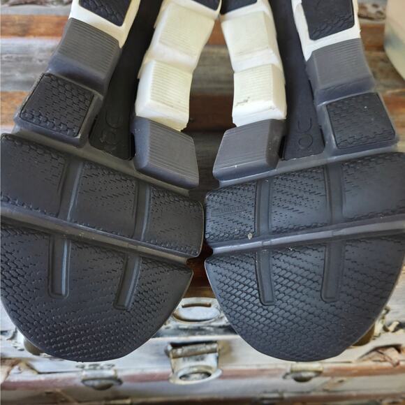 Womens On Cloudtec Black White Running Sneakers Athletic Gorpcore GUC 9.5 - Picture 14 of 15